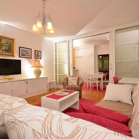 Apartment Cvetje Zagreb Ruang foto